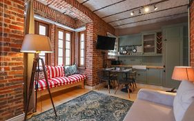 Galadoo Suites
